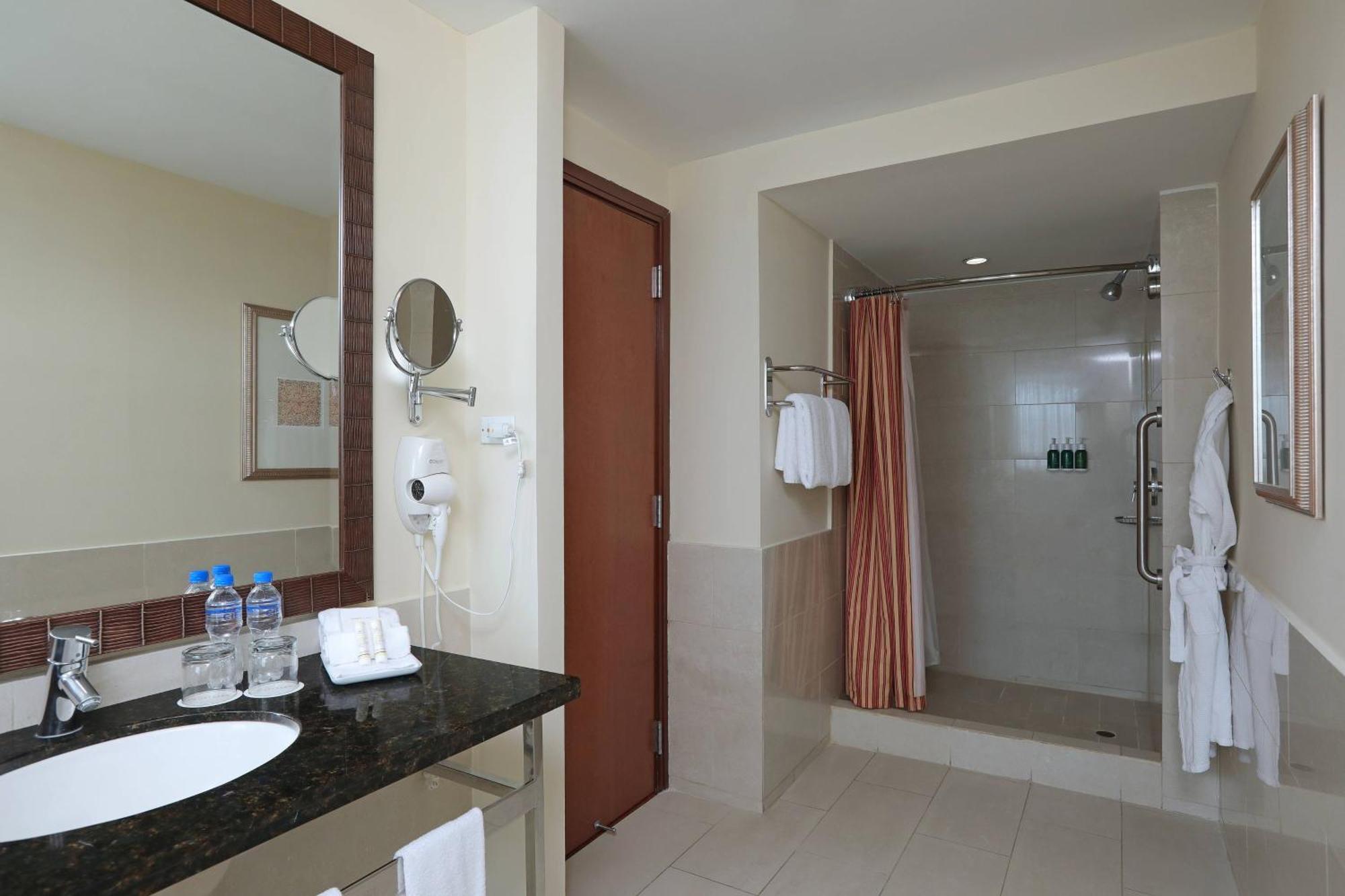 Courtyard By Marriott Panama Multiplaza Mall المظهر الخارجي الصورة